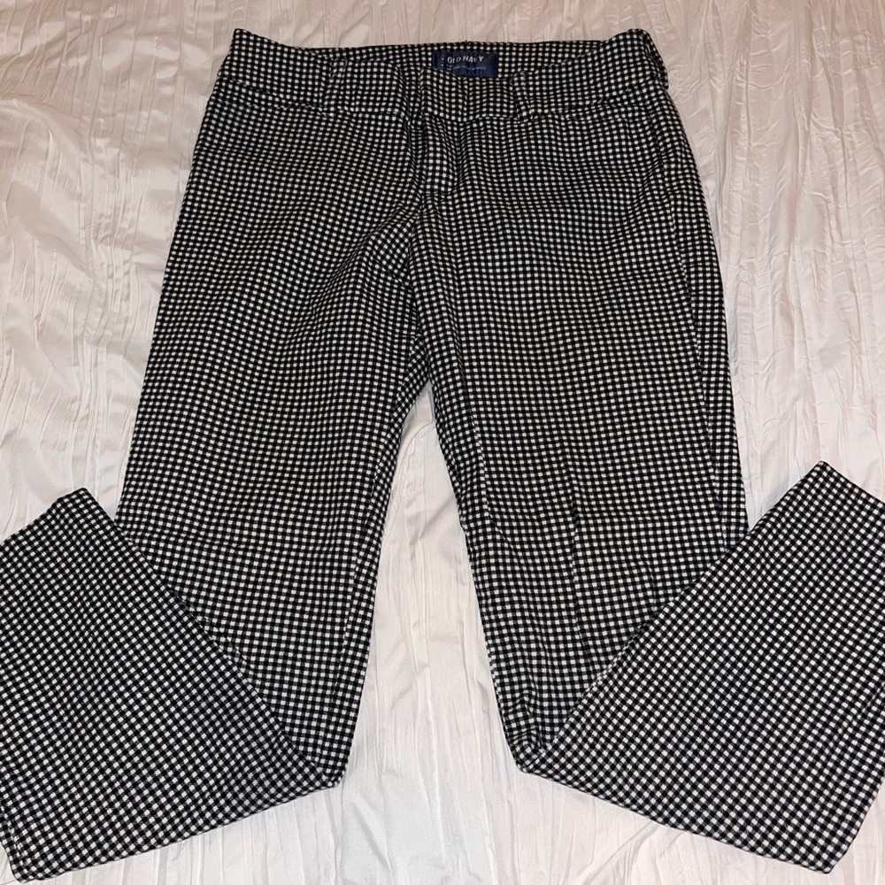 Old Navy, Black and White checkered, pixie cut, mid-rise pants